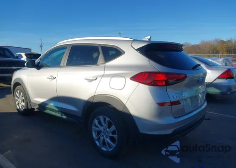 2020 Hyundai Tucson Value z USA, uszkodzony, nr VIN KM8J33A46LU091282